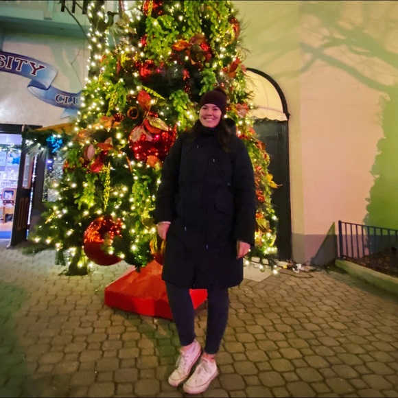 Meet your Posher, Valerie - Picture 1 of 1